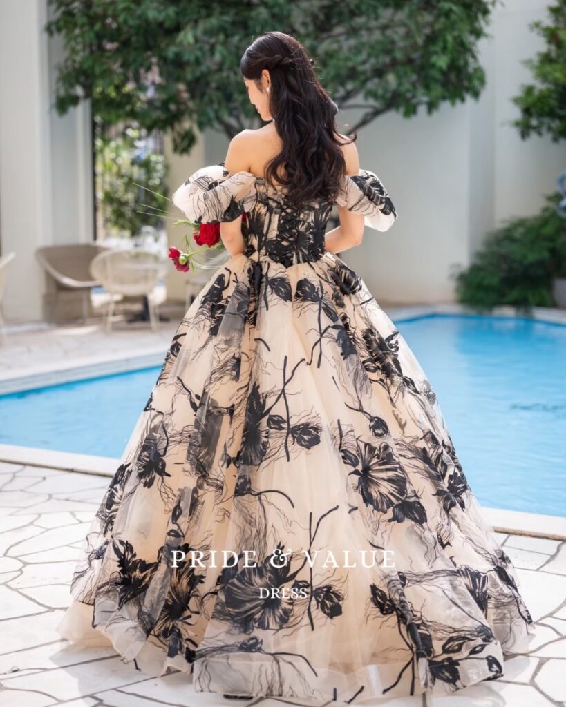 韓国カラードレス