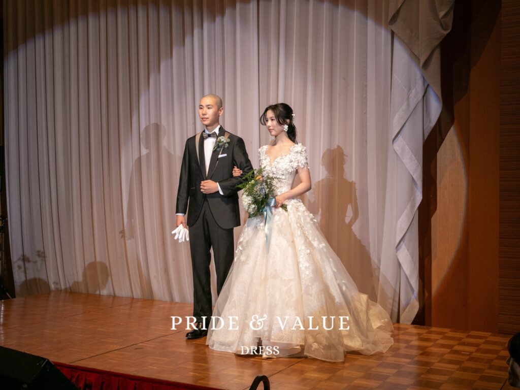 韓国ウェディングドレス