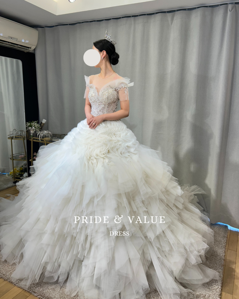 ボリュームドレス