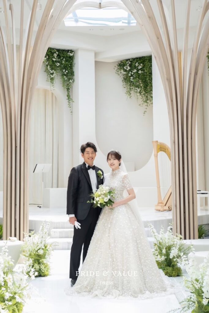 韓国ウェディングスタイルの新郎衣装